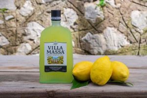 Kit Licor Italiano Villa Massa Limoncello 700ml com 2 Copos